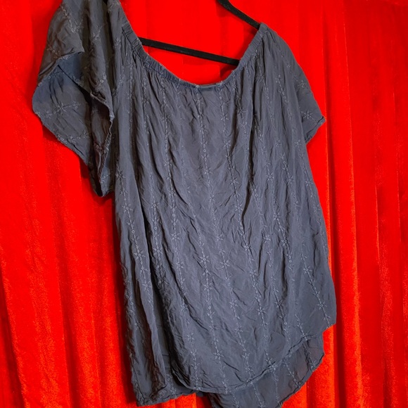 ✨Torrid charcoal gray off shoulder top✨ - Picture 6 of 6